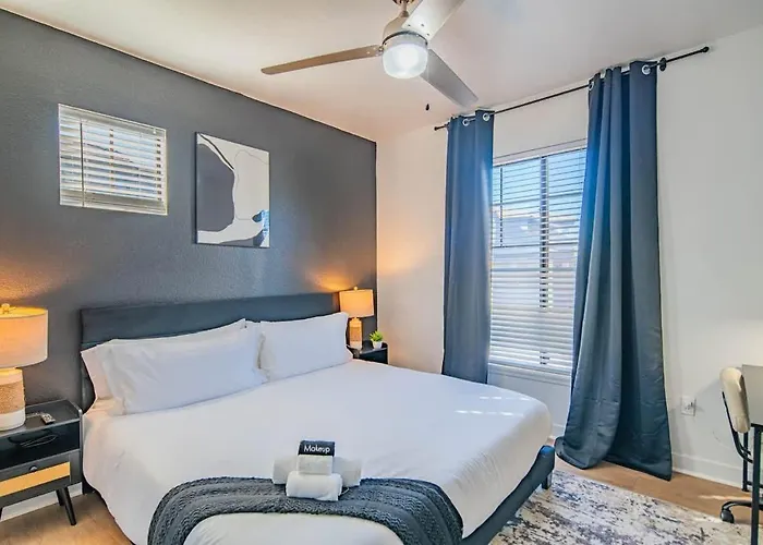 Near State Farm Stadium With Pool Gym Balcony Wd