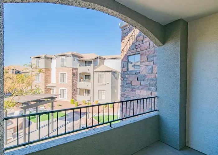 Near State Farm Stadium With Pool Gym Balcony Wd Glendale