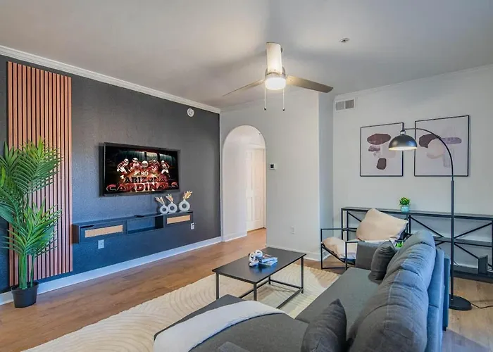 Near State Farm Stadium With Pool Gym Balcony Wd Apartment