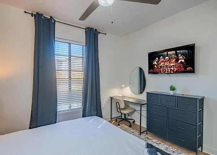 Apartment Near State Farm Stadium With Pool Gym Balcony Wd
