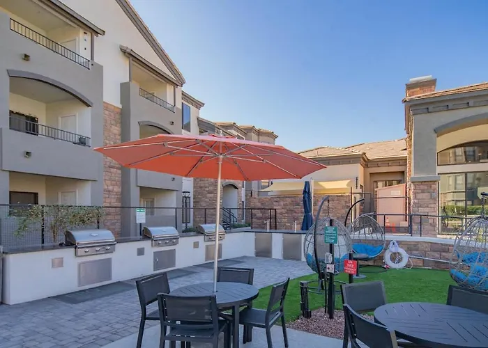 Near State Farm Stadium With Pool Gym Balcony Wd Apartment